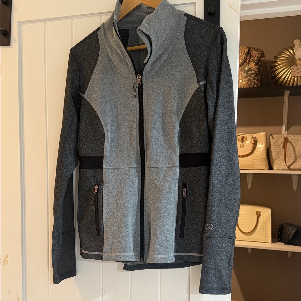 Calia Carrie Underwood Gray and Black Zip-Up Jacket Active Long Sleeve